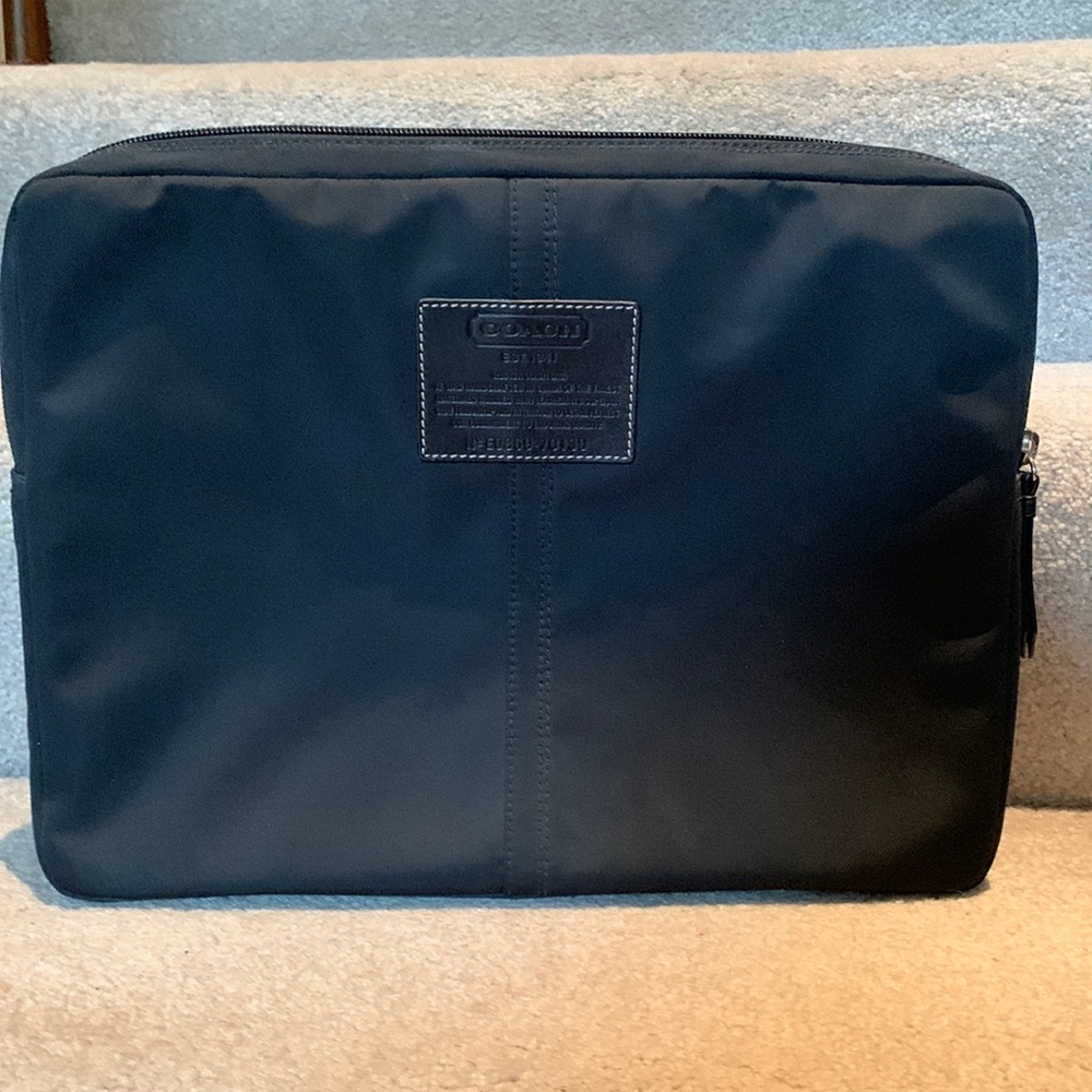 BRAND NEW NEVER USED COACH Computer Bag with zipper.